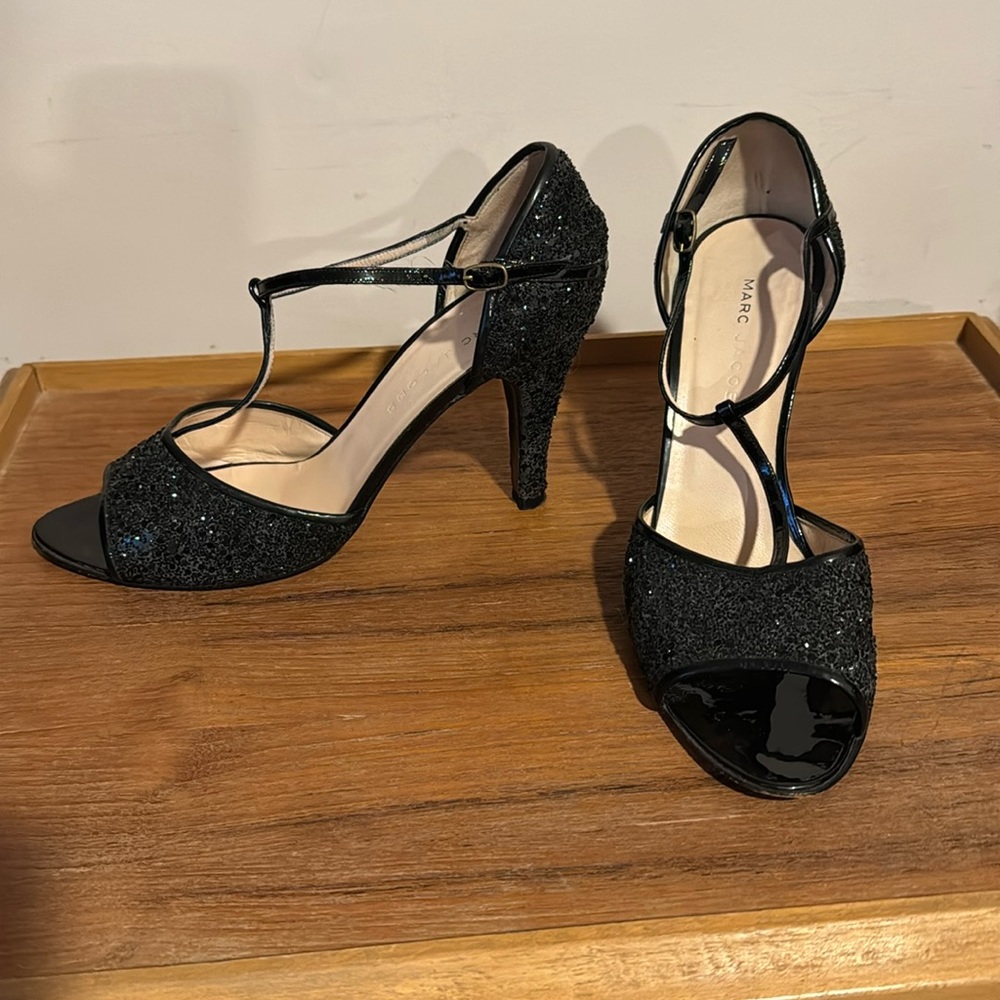 Gorgeous festive pumps; made in Italy